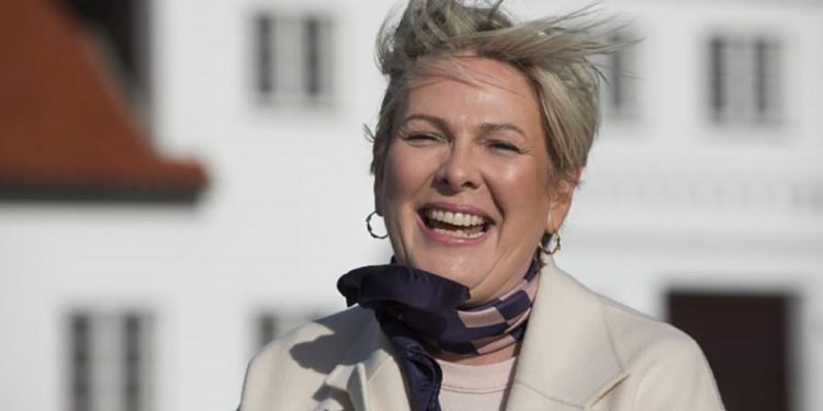 व्यवसायी एवं लगानीकर्ता टोमसदोत्तिर आइसल्याण्डको राष्ट्रपतिमा निर्वाचित