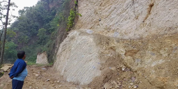 हाँडेभिर–बगरफाँट–भकिम्ली कृषि सडक साढे पाँच करोडमा स्तरोन्नति