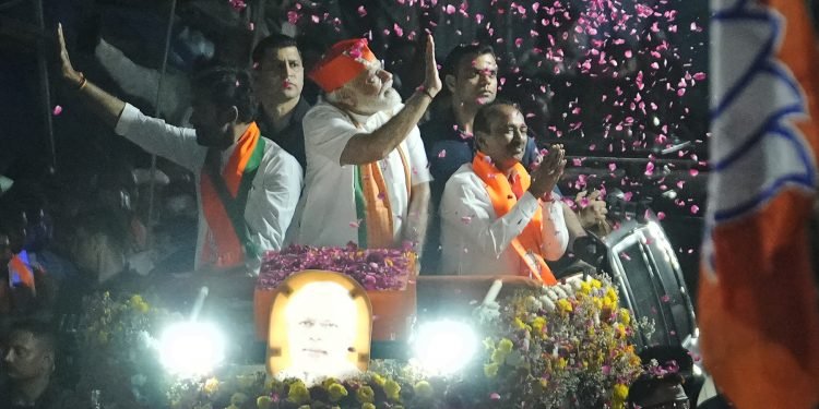 भाजपाले पाएन बहुमत, मोदीलाई गठबन्धनको भर