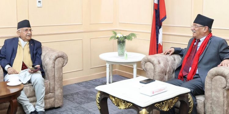 प्रधानमन्त्री दाहाल र एमाले अध्यक्ष ओलीबीच भेटवार्ता
