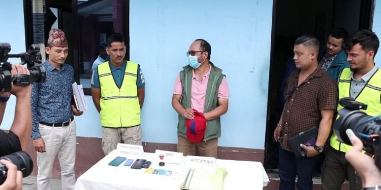 एक अर्ब ५१ करोड रुपैयाँ ठगी आरोपमा फरार रहेका व्यक्ति पक्राउ