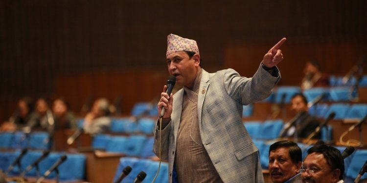 गृहमन्त्रीको हुकुमी शासनको विरुद्धमा छौंः रामहरी खतिवडा