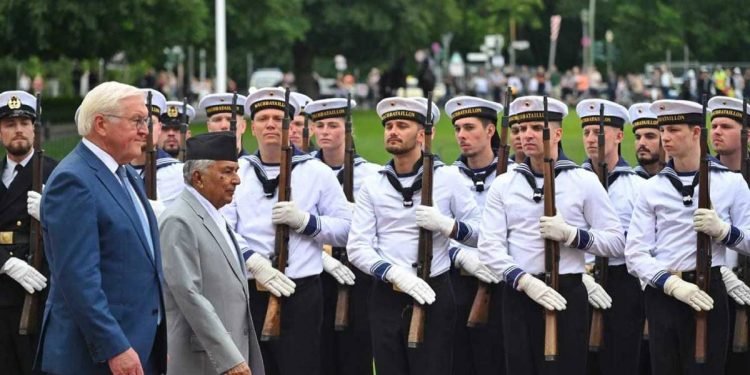 राष्ट्रपतिको युरोप भ्रमण : जलवायु परिवर्तनमा नेपालको प्राथमिकता केन्द्रमा रहनुपर्ने मुद्दा स्थापित