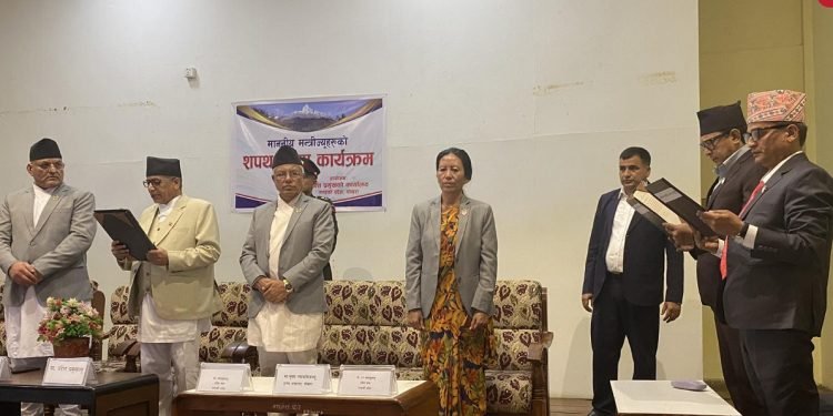 गण्डकीमा मन्त्रिपरिषद् विस्तार: ‘फ्लोर क्रस’ गर्ने देवकोटा र मनाङे बने मन्त्री