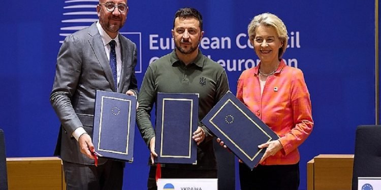 ईयु र युक्रेनबीच सुरक्षा सम्झौतामा हस्ताक्षर