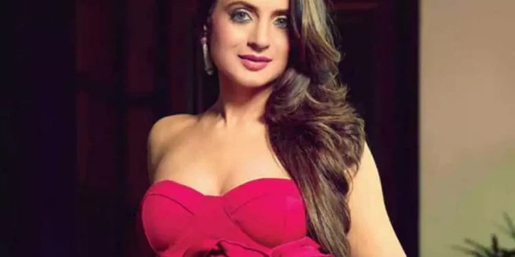 विवाहको लागि तयार छु, केटा पाइएन: अमिषा पटेल