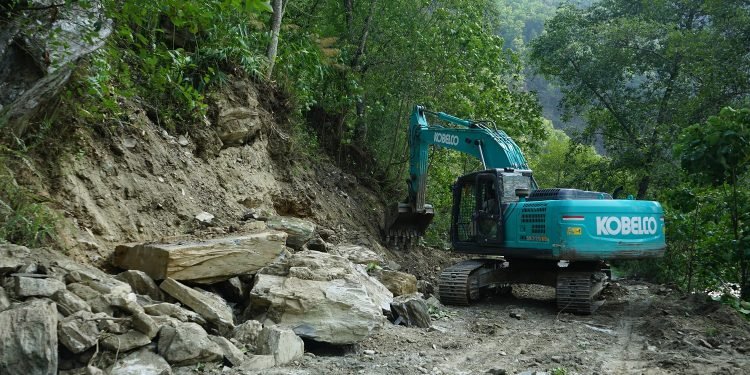 डेढ दशकपछि बेनी-भकिम्ली सडक स्तरोन्नति