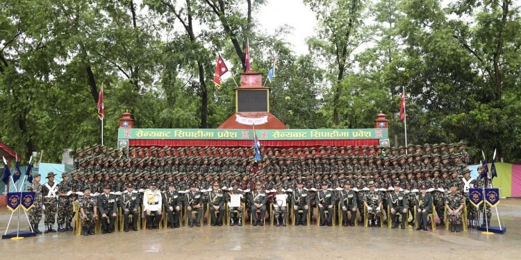 नयाँ भर्ना भएका सेनाको आधार तालिम सम्पन्न