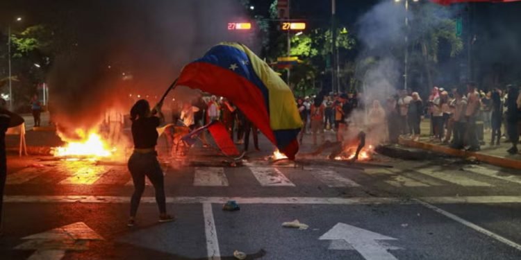 भेनेजुएलाको राष्ट्रपतिमा मादुरो विजयी पछि विरोध प्रदर्शन थप चर्कियो