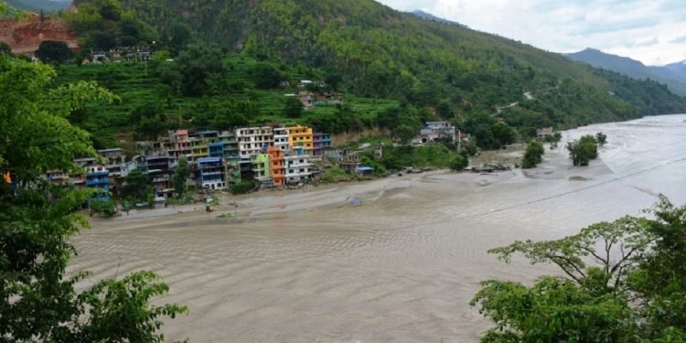सिन्धुपाल्चोकको भोटेकोशी र इन्द्रावतीमा बाढी