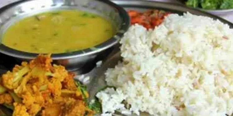 यात्रुलाई बासी खानेकुरा बिक्री गरेपछि दुई लाख जरिवाना