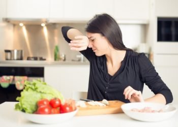 प्याज काट्दा किन आँसु आउँछ?