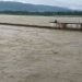 प्रहरीले रोक्दारोक्दै महाकाली नदीमा हामफालिन् धनिसा