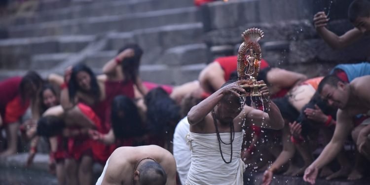 शेषनारायणमा दर्शनार्थीको घुइँचो