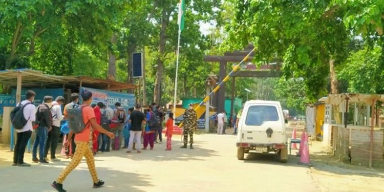 गड्डाचौकी हुँदै ६ महिनामा चार सय बढी पर्यटक भित्रिए