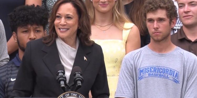 पेलोसीको समर्थन ह्यारिसलाई