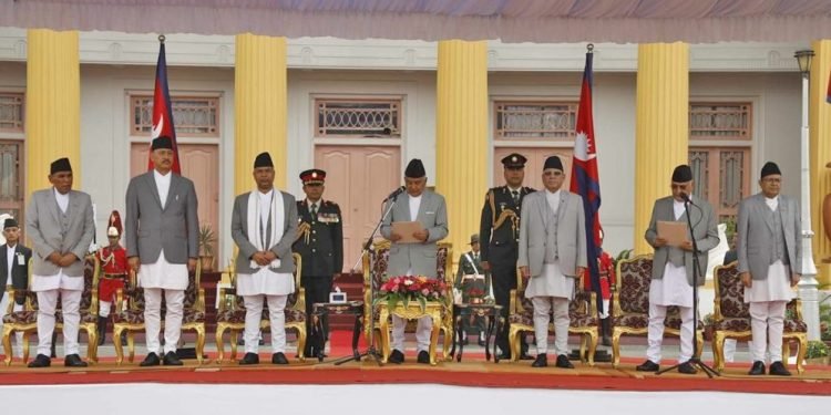 यी हुन् ओली नेतृत्वको मन्त्रिपरिषद्का २ उपप्रधानमन्त्री र १९ मन्त्रीहरू
