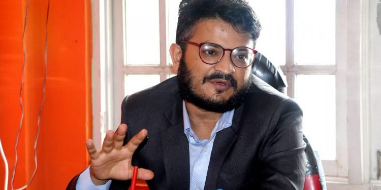 रास्वपा महामन्त्री ढकाल निलम्बित, कार्यवाहक जिम्मेवारी बुर्लाकोटीलाई