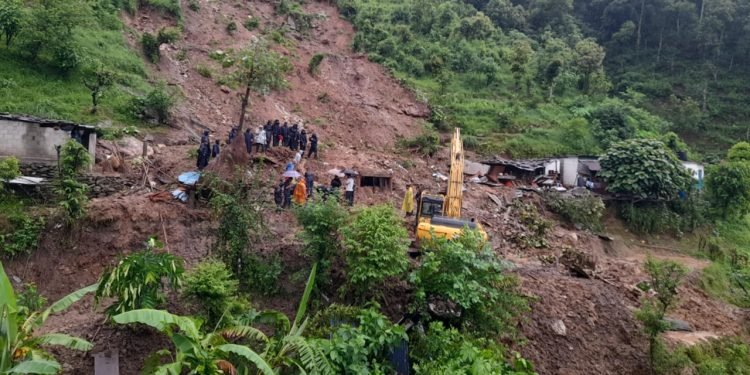 गोरखाको धार्चेमा पहिरोले पाँचजना बेपत्ता, दुई घाइते