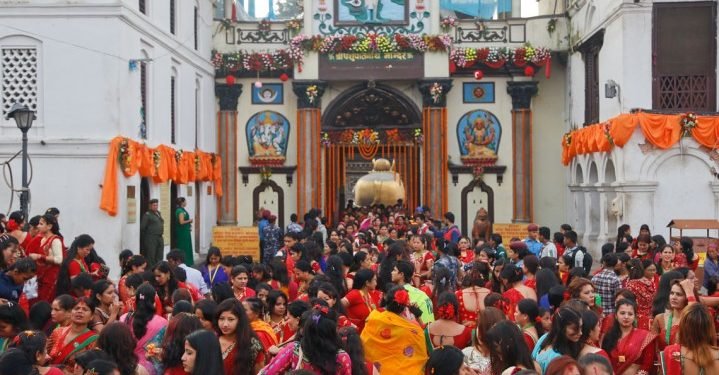 आज साउनको दोस्रो सोमबार,पशुपतिमा दर्शनार्थीको घुइँचो