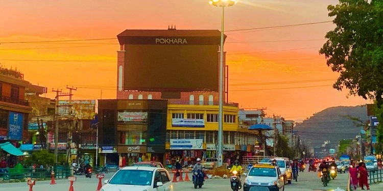 मिटरमा गुड्न मान्दैनन् पोखराका ट्याक्सी