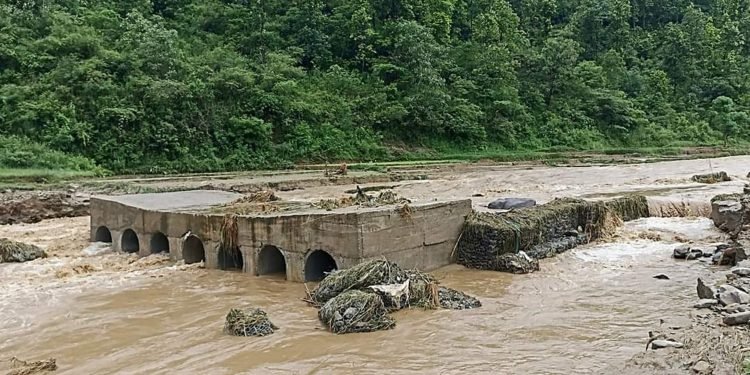 गोरखा–आरुघाट सडक अवरुद्ध