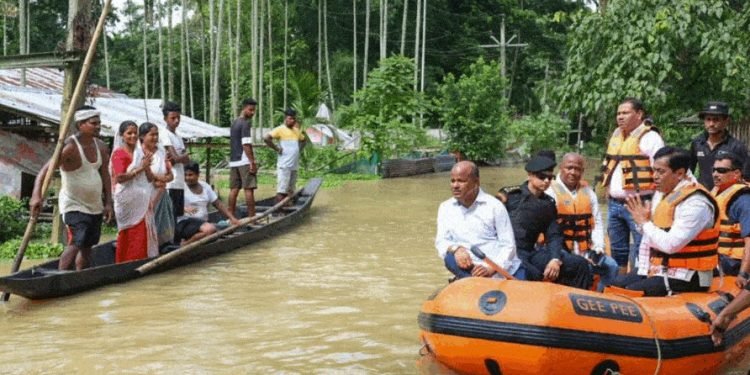 भारतको आसाममा बाढीबाट २३ लाख मानिस प्रभावित