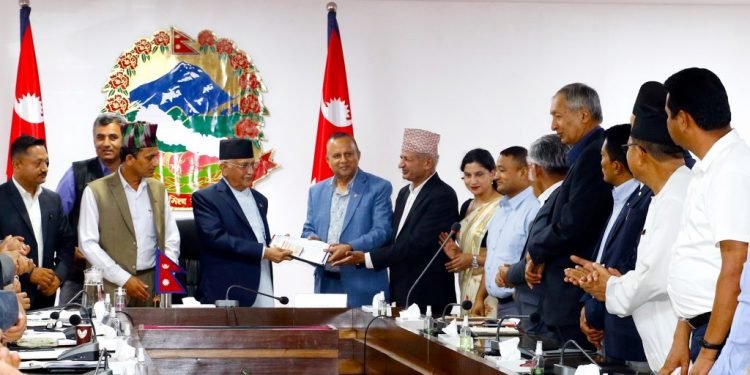 के छ प्रधानमन्त्रीलाई एमालेले दिएको सुझावमा ?
