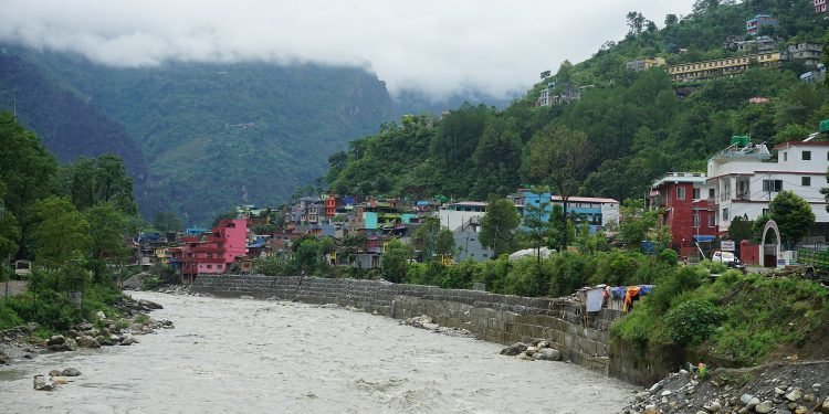 म्याग्दी नदीको कटान रोक्न १२ करोडमा मङ्गलाघाटमा पर्खाल निर्माण
