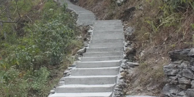 बागलुङमा एक वर्षमा १२ हजार मिटर पदमार्ग निर्माण