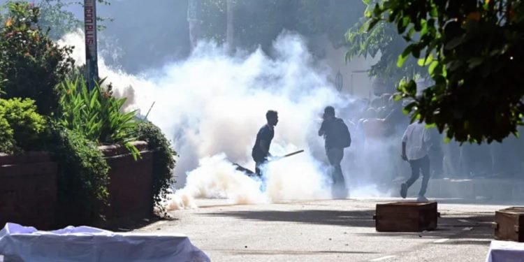 बंगलादेशमा आरक्षणविरुद्धको आन्दोलन चर्कियो, १९ जनाको मृत्यु
