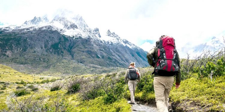 विदेशको भिसाको लागि प्राथमिकता दिएको भन्दै पदयात्रा सञ्चालन गर्ने कम्पनि आलोचित