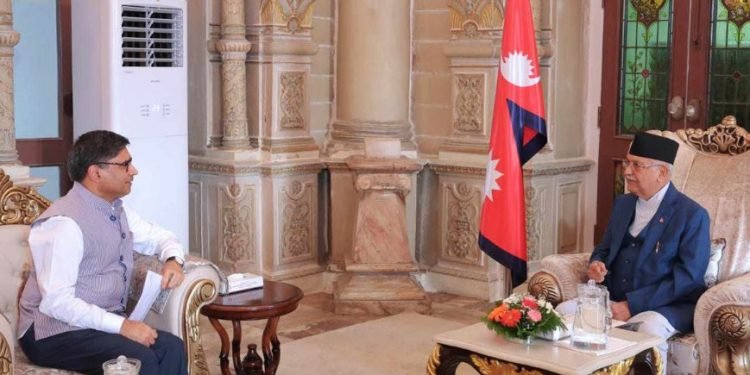 प्रधानमन्त्री ओली र भारतीय विदेशसचिव मिस्रीबीच भेटवार्ता