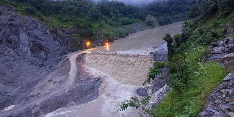 अरुणमा जलसतह बढेपछि सर्तकता अपनाउन आग्रह