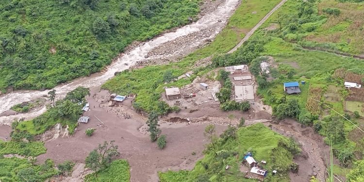 मनसुनजन्य विपद्मा परी देशभर एक सय ५० जनाको मृत्यु