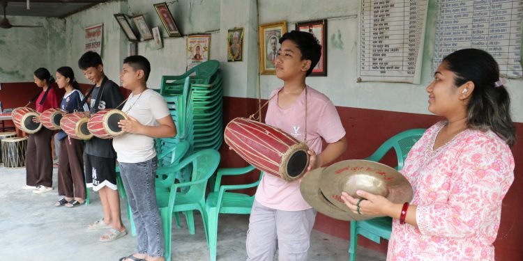 नयाँ पुस्तालाई कला, संस्कृति सिकाउँदै नेवार समुदायका अगुवा