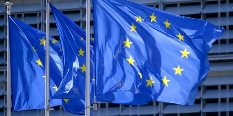 युक्रेनलाई चार अर्ब २० करोड युरो दिन इयु तयार