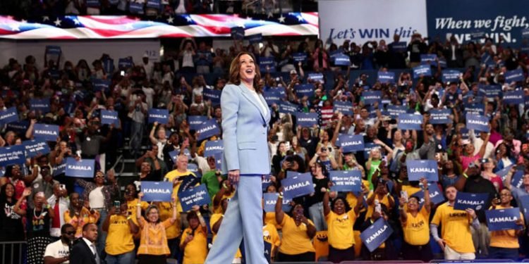 सर्वेक्षणमा ट्रम्पलाई पछि पार्दै ह्यारिस अगाडी