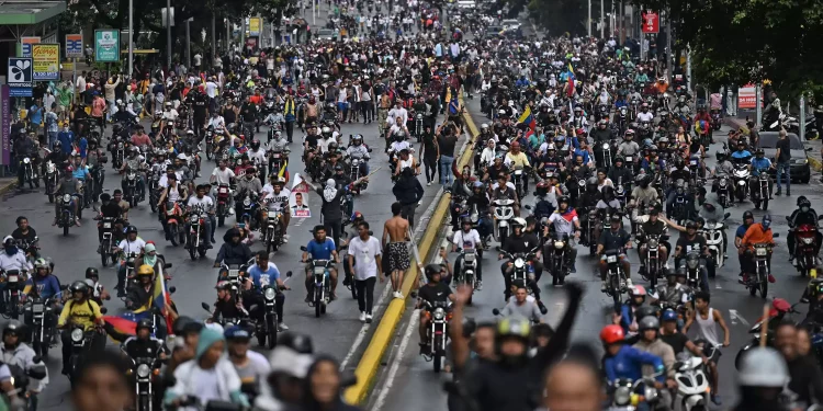 मादुरोको जितपछि भेनेजुएलामा हिंसात्मक प्रदर्शन, अहिलेसम्म ११ जनाको मृत्यु