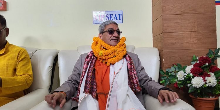 चाँडै प्रहरी समायोजन हुन्छ : गृहमन्त्री लेखक