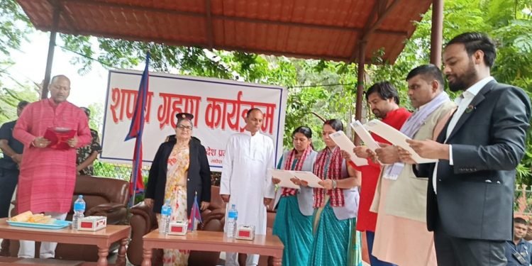 आलोचना भएपछि मुख्यमन्त्री सिंहले हटाए ८ राज्यमन्त्री