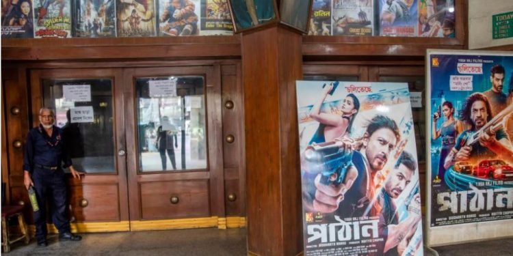 बंगलादेशी चलचित्र अश्लीलता र नक्कलले भरिपूर्ण, सुधार गर्न हसिनाले दिएकी थिइन ७ सय करोड