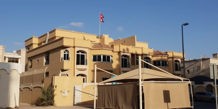 यूएईमा नेपालीले रक्सी खाएर झैझगडा गरेपछि दूतावासले गरायो ध्यानाकर्षण