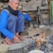 आरन पेसाले घर व्यवहार धान्न मुश्किल