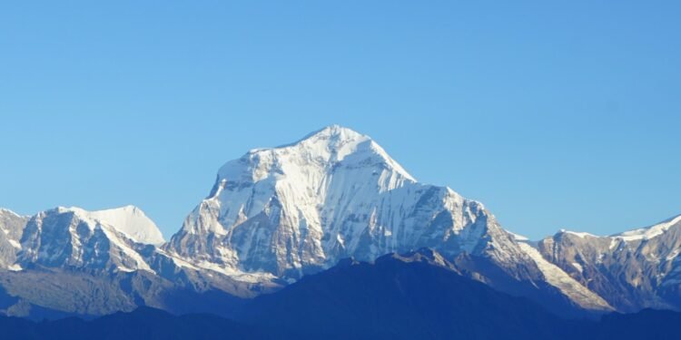 धवलागिरि आरोहणका लागि १४ जनालाई अनुमति