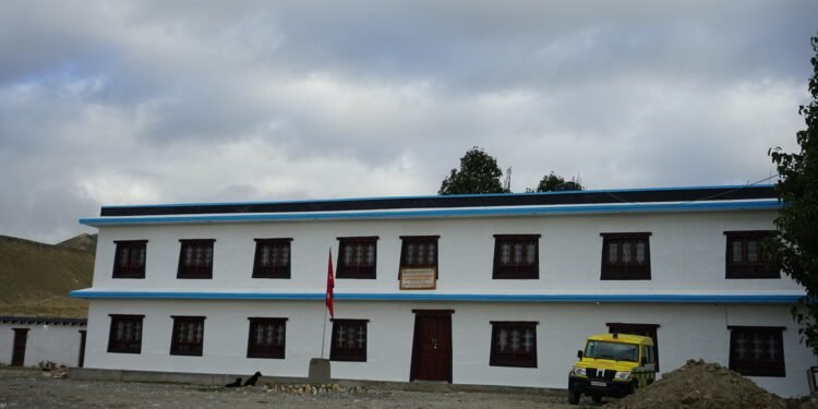 लो-घेकर दामोदरकुण्डको प्रशासकीय र वडा कार्यालय भवन निर्माण