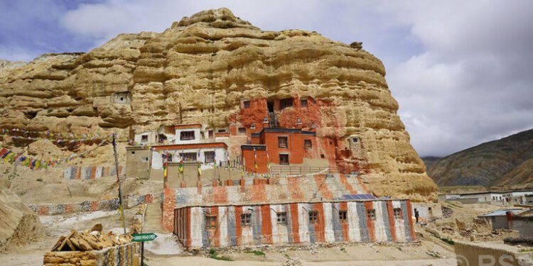 ऐतिहासिक छोसेरको निर्फु गुम्बा पुनःनिर्माण