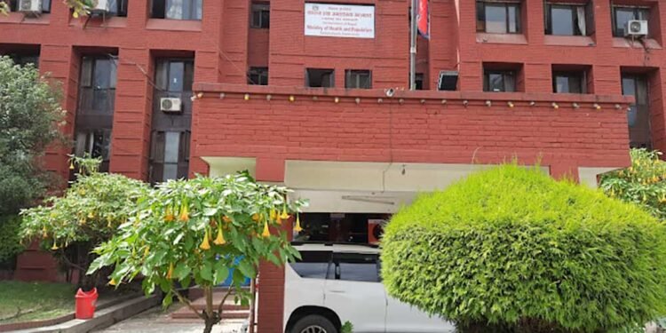 स्वास्थ्य बीमा सुधारका लागि डा. आचार्यको नेतृत्वमा सुझाव समिति गठन