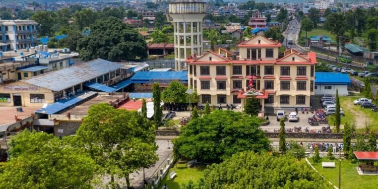 पश्चिमाञ्चल क्षेत्रीय अस्पतालमा साढे ४ लाख बढीले लिए सेवा