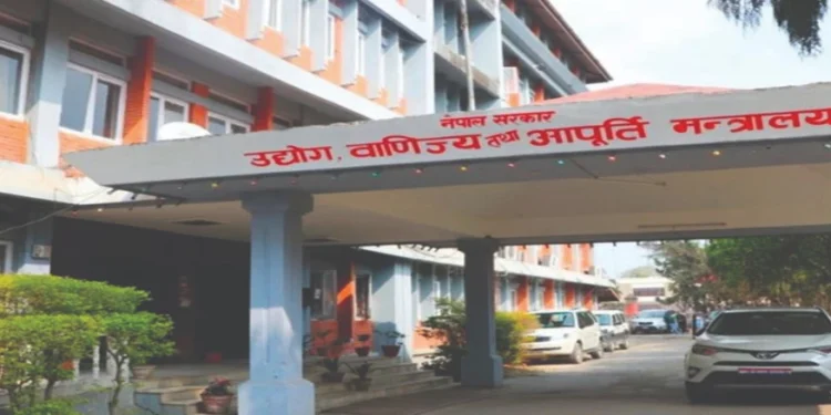 राजमार्गका होटलमा कडाइ गर्दै वाणिज्य मन्त्रालय